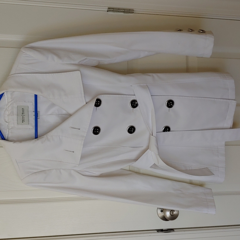 White House Black Market Short Trench Coat Size Small